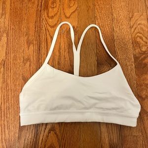 Lulu Lemon Flow Y Bra Nulu, sz 6 A-C cups